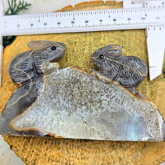 Nature Agate Slice Hand Carved Rabbit Pair On Hill 4.5" Figure - Picture 8 of 10